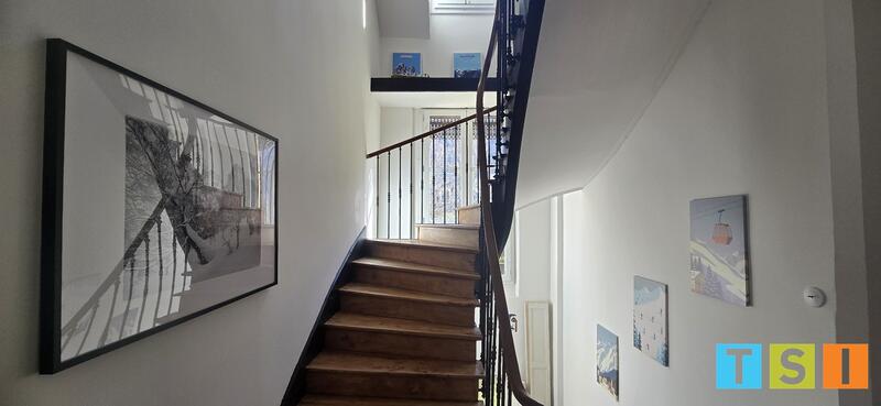 Maison - 216 m² - 7 pièces