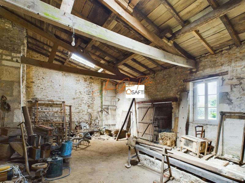 Maison - 260 m² - 12 pièces