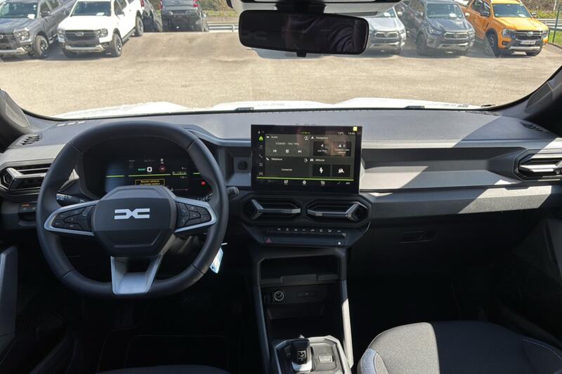 Dacia Duster Hybrid-G 150 4x4 Expressi
