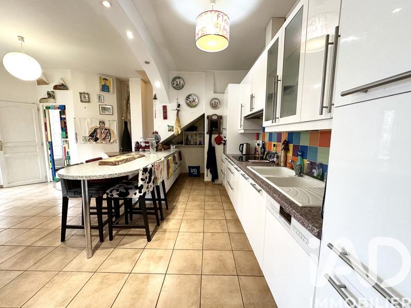 Maison - 200 m² - 7 pièces