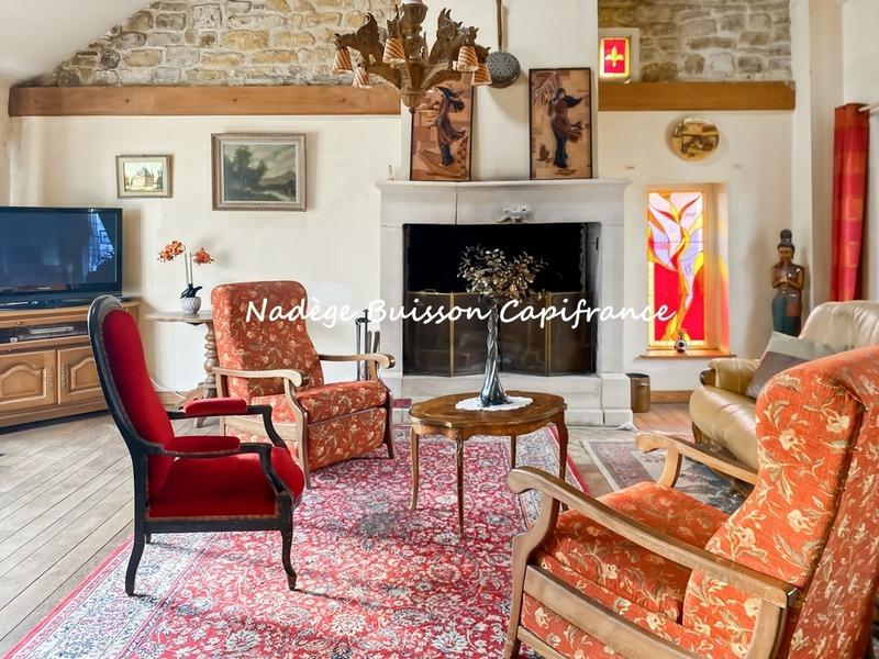 Maison - 233 m² - 10 pièces