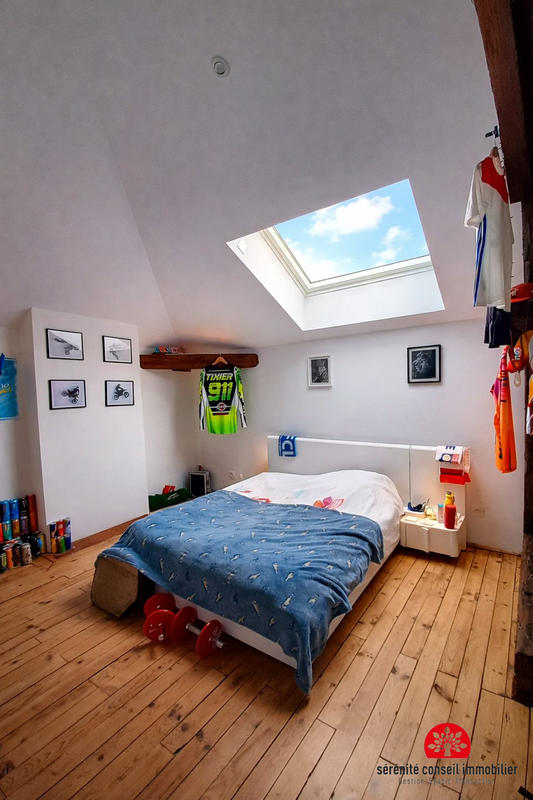 Maison - 360 m² - 9 pièces