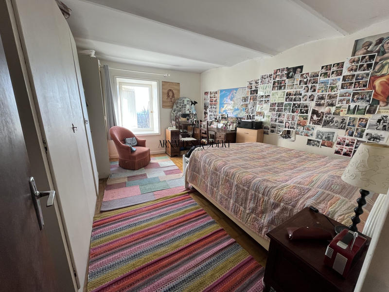 Maison ancienne - 190 m² - 7 pièces