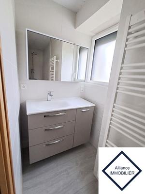 Maison - 290 m² - 16 pièces