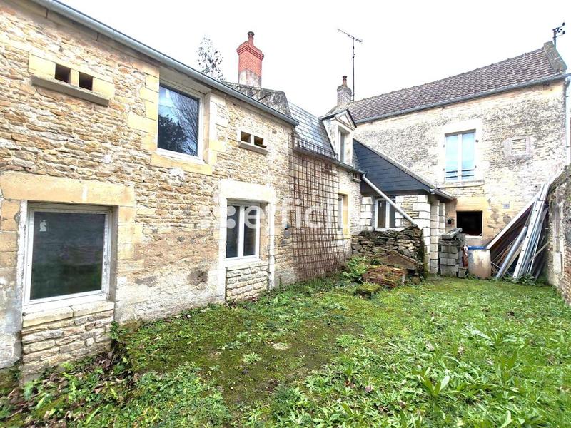 Maison - 338 m² - 10 pièces