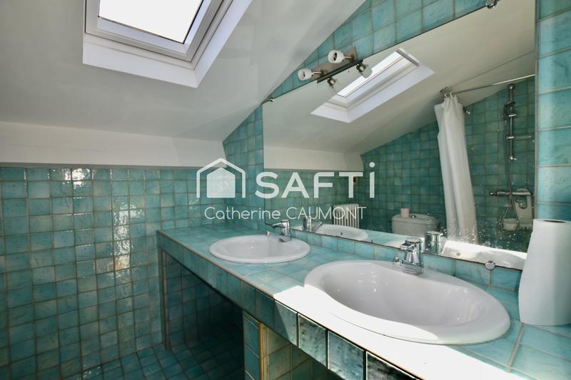 Maison - 208 m² - 8 pièces