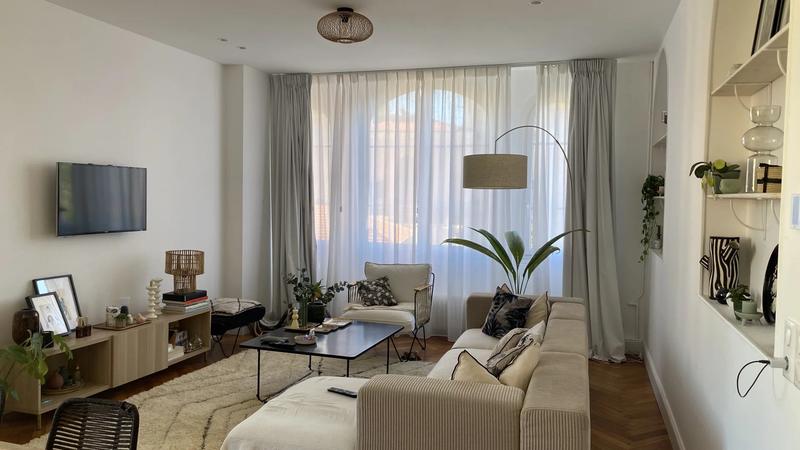 Appartement - 90 m² - 3 pièces