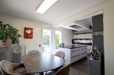 Maison - 99 m² - 4 pièces