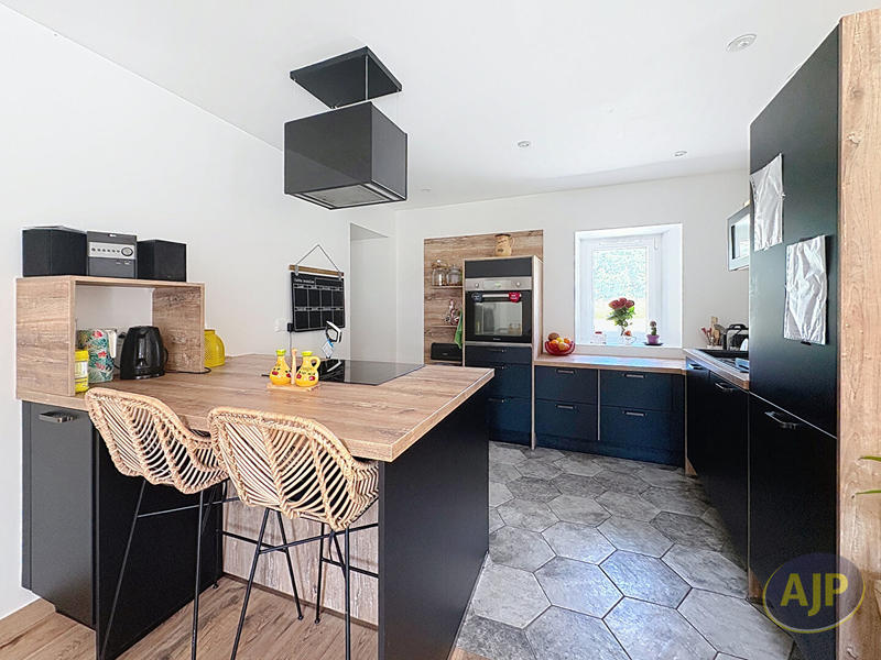 Maison - 153 m² - 6 pièces