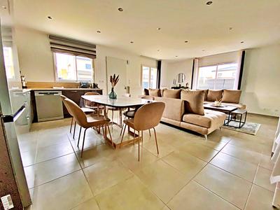 Maison - 112 m² - 4 pièces