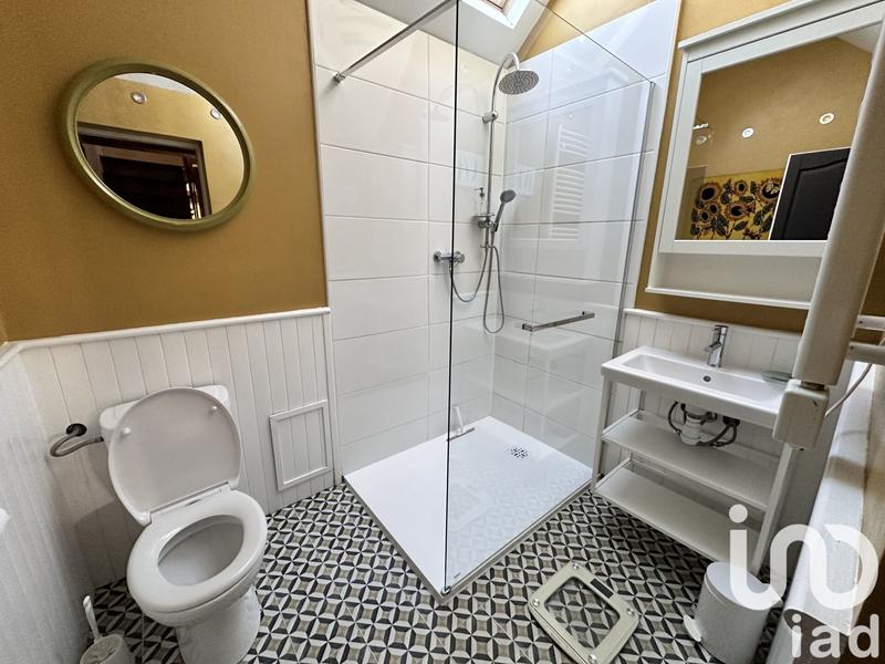 Maison - 277 m² - 8 pièces