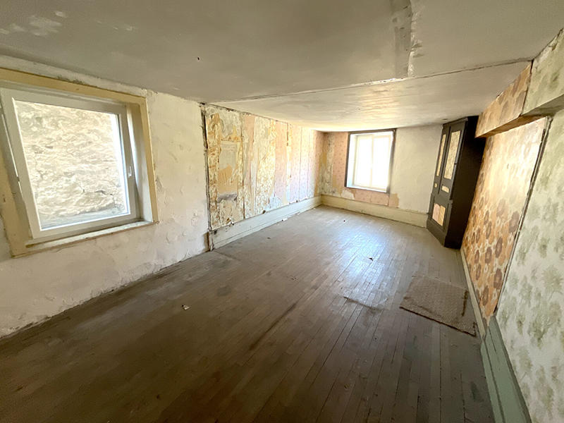 Maison - 180 m² - 4 pièces