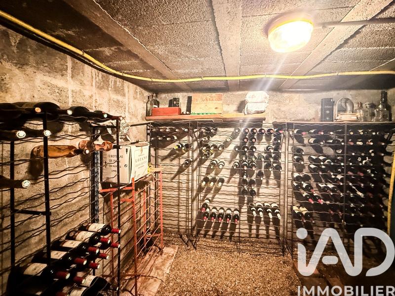 Maison - 230 m² - 9 pièces