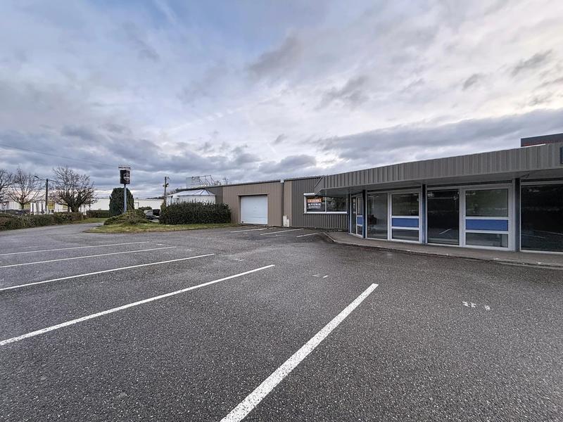 Bureau - 245 m² - 1 pièce