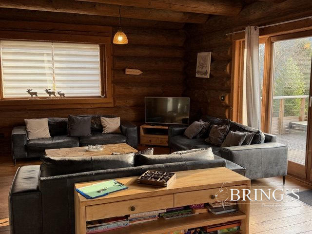 Châlet - 205 m² - 7 pièces