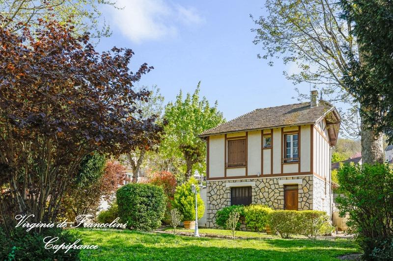 Maison - 304 m² - 10 pièces