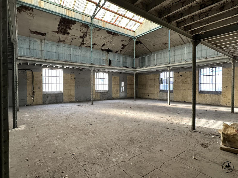 Appartement - 180 m² - 1 pièce