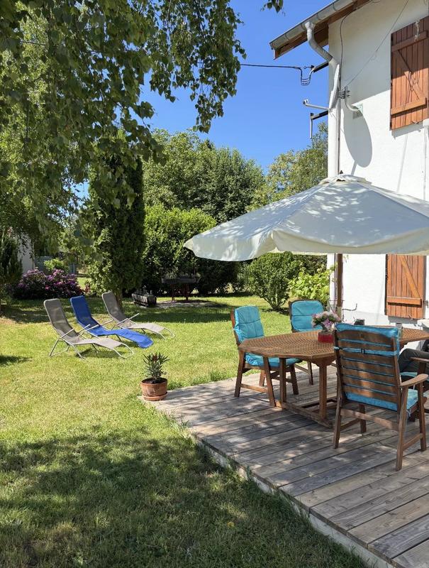 Maison - 208 m² - 8 pièces