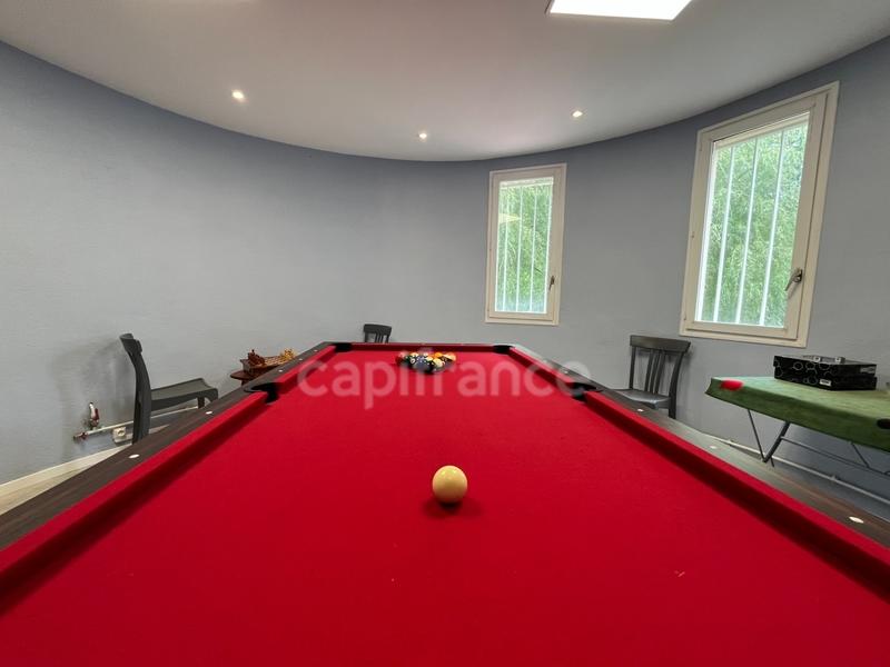 Maison - 472 m² - 15 pièces