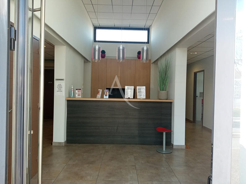 Local d'activité / Entrepôt - 155 m²