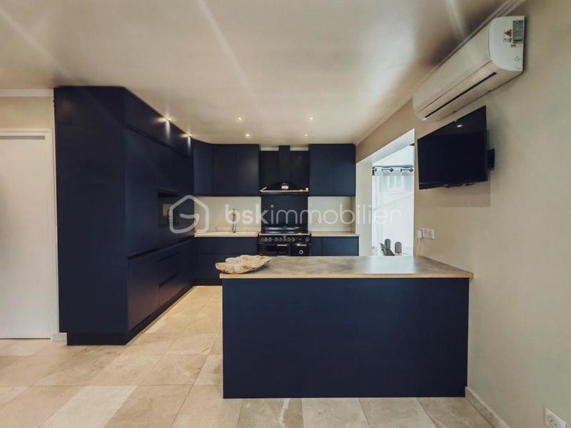 Maison - 167 m² - 6 pièces