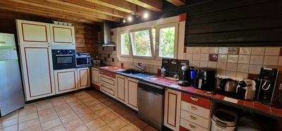 Maison de bois - 214 m² - 9 pièces