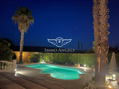 Maison traditionnelle - 165 m² - 7 pièces