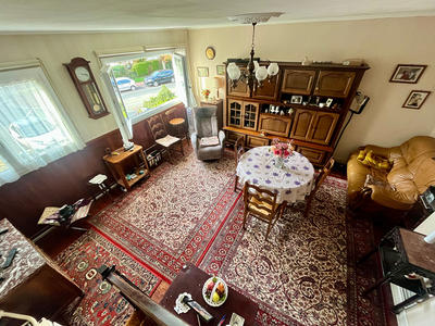 Maison - 90 m² - 5 pièces