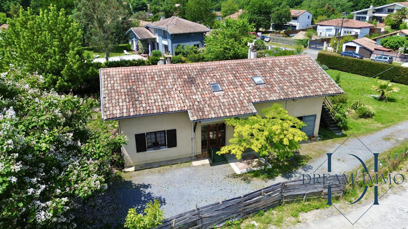 Maison ancienne - 210 m² - 9 pièces