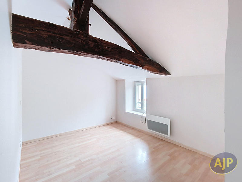 Maison - 81 m² - 5 pièces