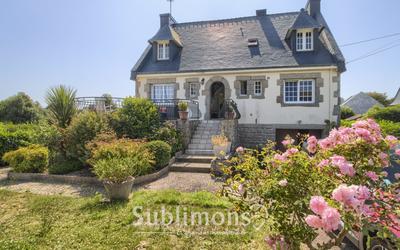 Maison traditionnelle - 170 m² - 6 pièces