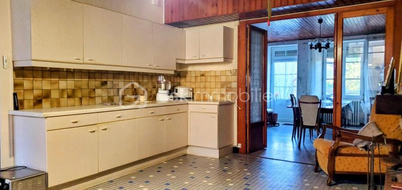 Maison en pierre - 121 m² - 6 pièces