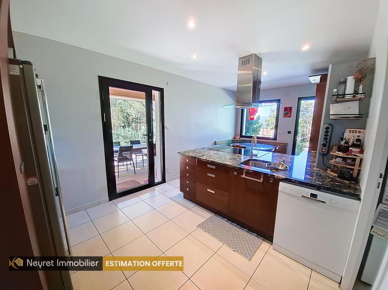 Maison - 308 m² - 10 pièces