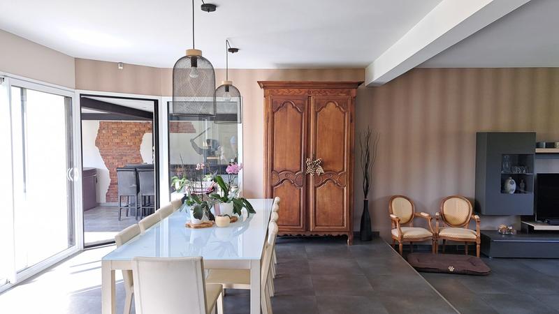 Maison contemporaine - 240 m² - 8 pièces
