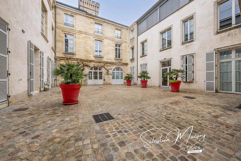 Appartement - 92 m² - 4 pièces