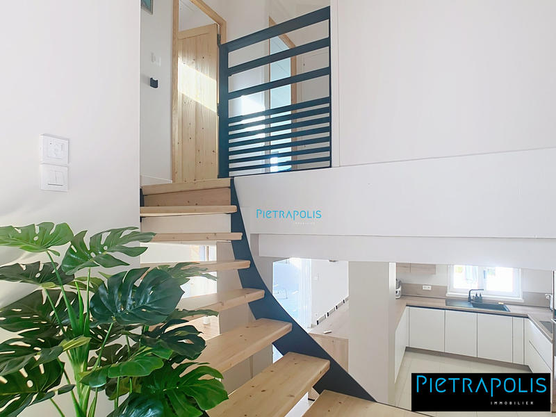 Appartement - 125 m² - 5 pièces