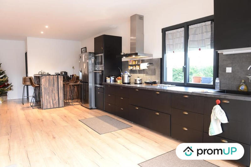 Maison - 145 m² - 5 pièces