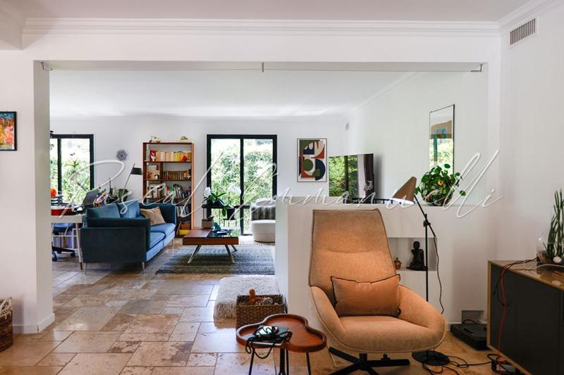 Villa - 265 m² - 6 pièces