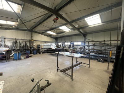 Local d'activités - 160 m²