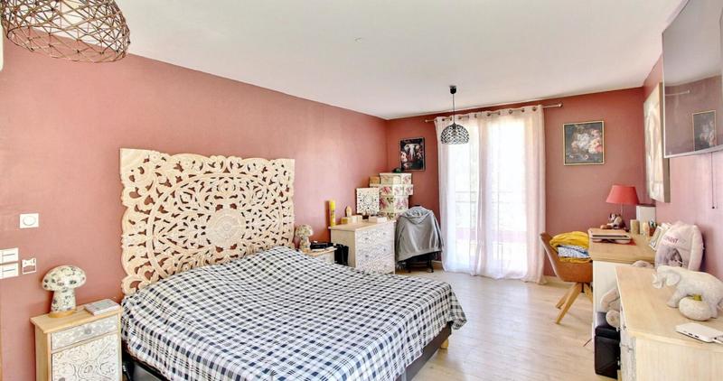 Villa - 185 m² - 6 pièces
