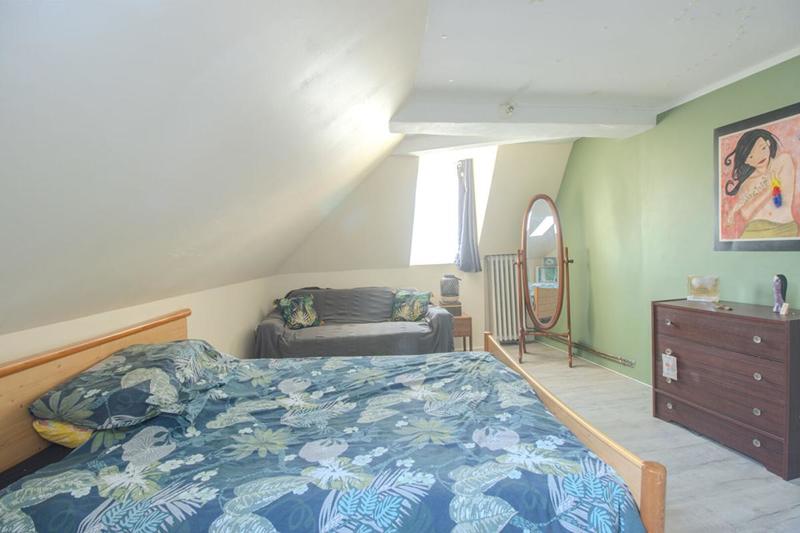 Maison - 90 m² - 6 pièces