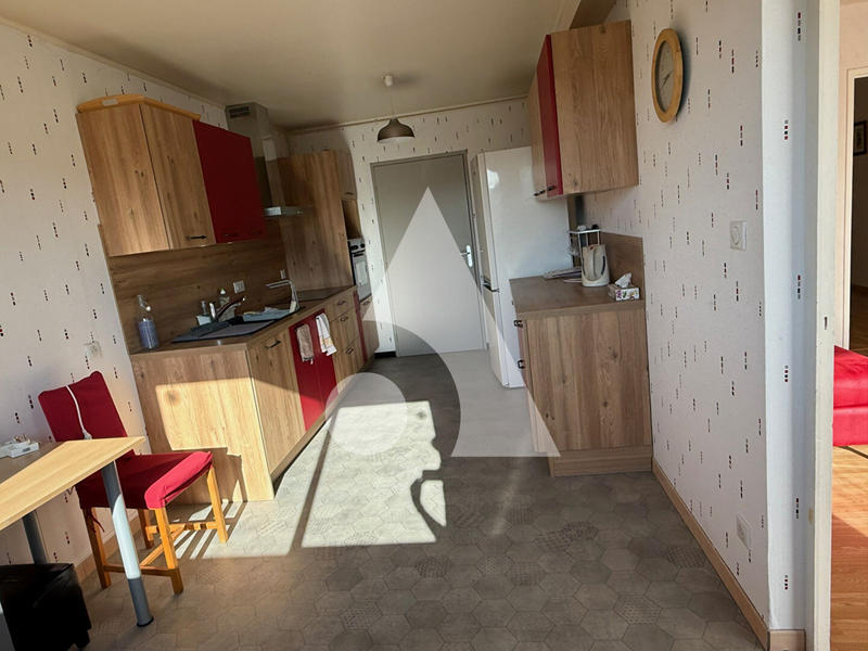 Appartement - 90 m² - 4 pièces