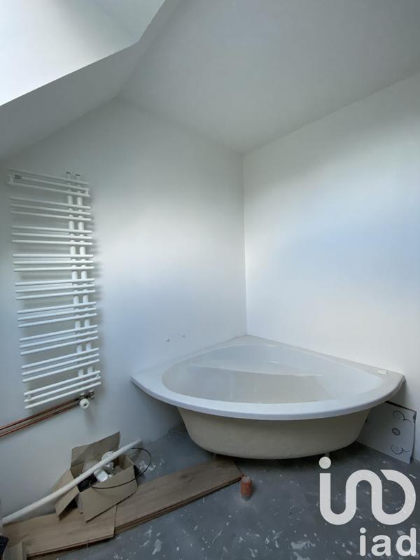 Maison - 177 m² - 9 pièces