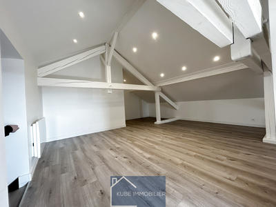 Propriété - 355 m² - 9 pièces