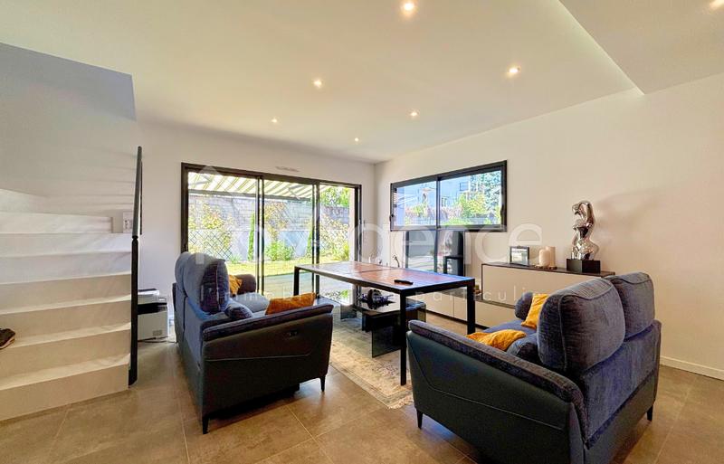 Maison - 104 m² - 4 pièces