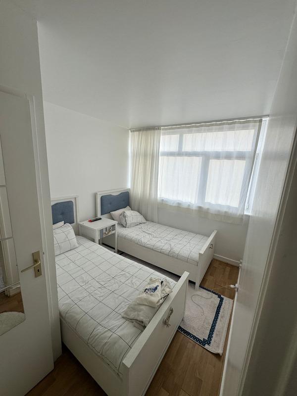 Appartement - 80 m² - 5 pièces