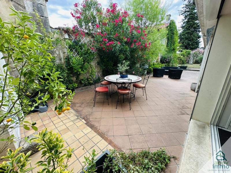 Maison de ville - 180 m² - 8 pièces