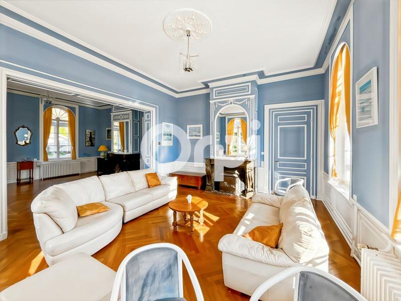 Maison de campagne - 625 m² - 21 pièces