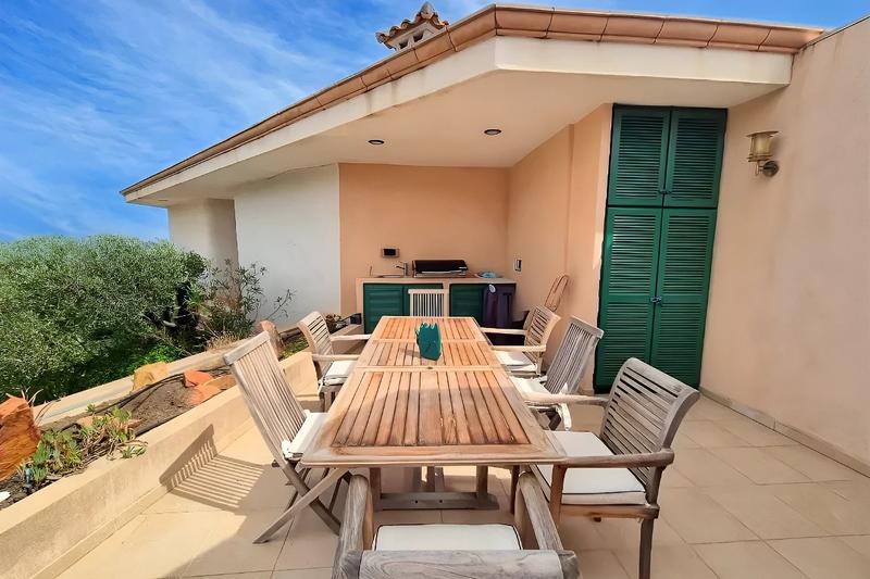 Appartement sur toit - 306 m² - 8 pièces