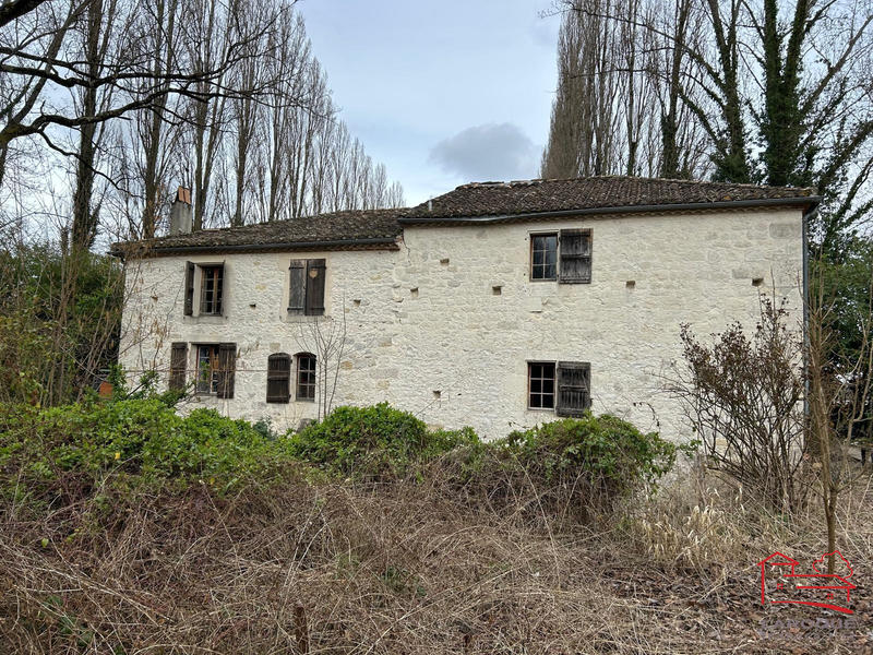 Maison - 200 m² - 6 pièces